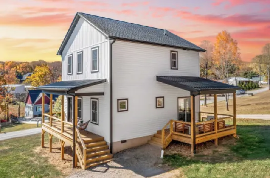 Bradford by AvantStay 10 Minutes to Downtown Отели рядом с достопримечательностью «Шоппинг-центр Юг Форест»