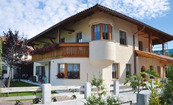 Apartment in Dolomites with Pool Access