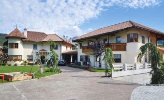 Apartment in Dolomites with Pool Access