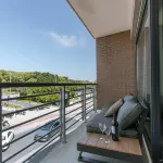 Huswell - Bright Apartment with Parking Near the Beach