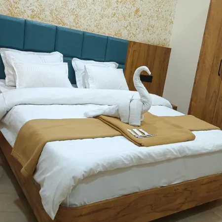 Hotel Hari Palace - Near Shree Dwarkadhish Temple