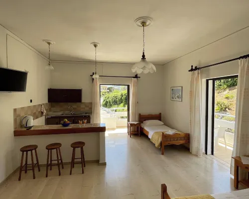 Aeolos Apartments Hotels in Kolymvari