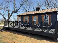 The Prairie House at the Winery - CC Farms Hotels in Stephens County