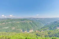 Brummana Heights Apartments Hotels in Aalay