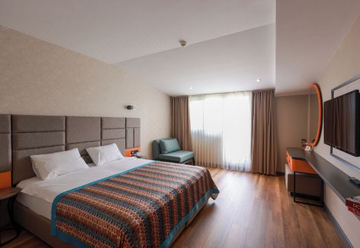 3. 인치파크 호텔..