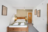 Host & Stay - March Cottage