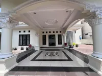 De Nusantara Hotel Syariah Hotels in Medan Maimun