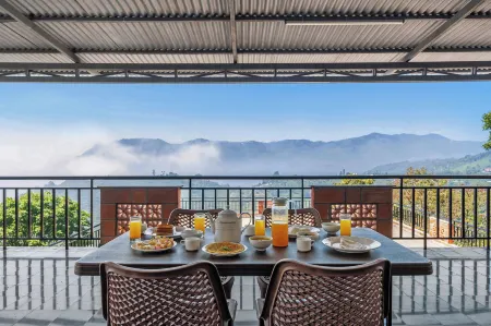 Lazy Hills by Xplore Indo Отели рядом с достопримечательностью «Блэк Тандер»