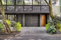 Uliv Condesa Hotels near Papalote Museo del Nino