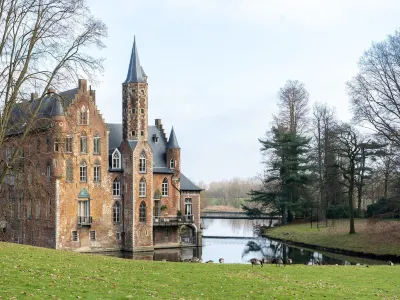 Apartment in Kruibeke Near Wissekerke Hotels near Kikvorstbos