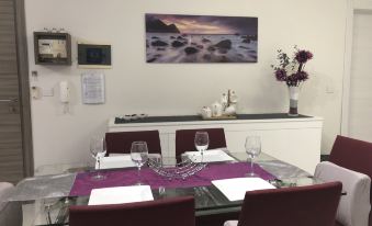 Sea View 2 Bed Apartment Close to Beach