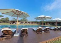 Entikko Safari Lodge - Pools
