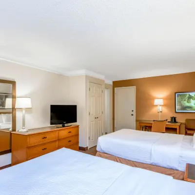 Coratel Inn and Suites Jasper Wonderland Hotels near James Park