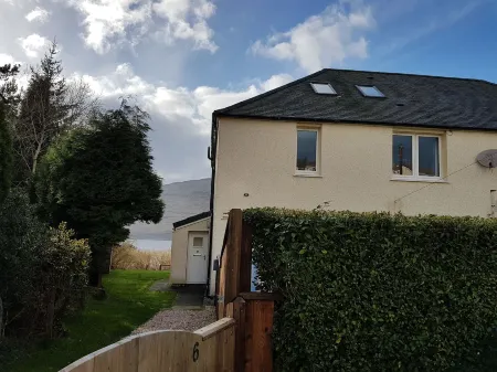 Number 6 Отели в г. Форт-Уильям