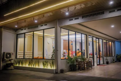 Lucky Hotel Purwodadi Hotels in Kecamatan Purwodadi