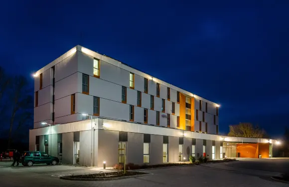 湖邊貝斯特韋斯特優質酒店