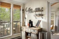 Tranquil Retreat - Hot Tub, Sauna, WiFi, Fire Pit, Grill Hotel di Berkeley Springs