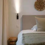 Huswell - Cozy Ground-Floor Apartment with Spacious Terrace Hotels near Zeester