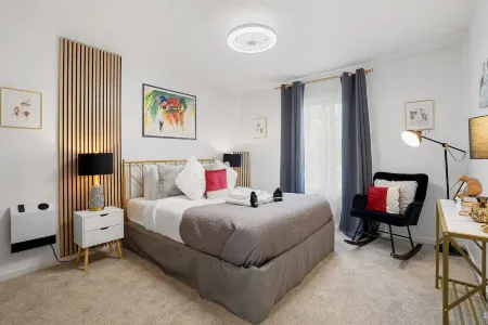 Ocean glimpse from the patio