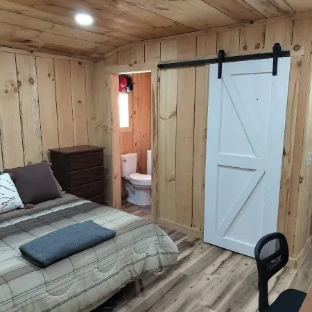 Charming bungalow in marvelous Parsons with AC