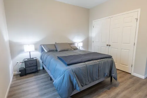 3Br Furnished Near McConnell AFB & Spirit Fast Wi‑Fi & Parking 위치타 호텔