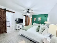 Spacious, Bright & Central Brownwood Home