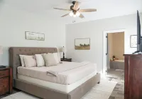 Luxury 7BR Equestrian Estate Farmhouse Near Tryon Equestrian Center/Lake Lure Hotels in Cooper Gap