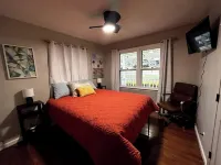 3-bedroom house in serene Calhoun with AC, WiFi, fitness room