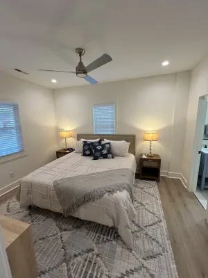 Downtown Wilmington Retreat in Soda Pop District! Pet Friendly. 윌밍턴 호텔
