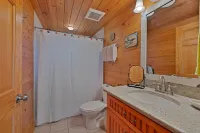 Charming Coastal Cottage Retreat - Minutes to the Beach and Downtown Naples Hotels near Lux Boutique