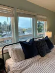 Peeks of Ocean in This Spacious 2700Sqft Home. Great for Families,Big Game Room! Hotels in Brookings