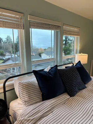 Peeks of Ocean in this spacious 2700sqft home. Great for families!