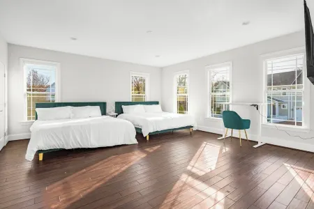 7 Bedroom 6,500 Sq Ft Masterclass Style Meets Elegance