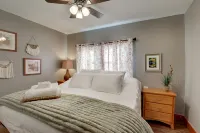 Aunt Lele's Cozy Cottage Hotels in Quincy