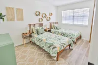 Less than 1 mile from downtown Fairhope!