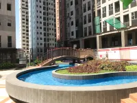 Stunning and Comfy Studio Apartment Transpark Juanda