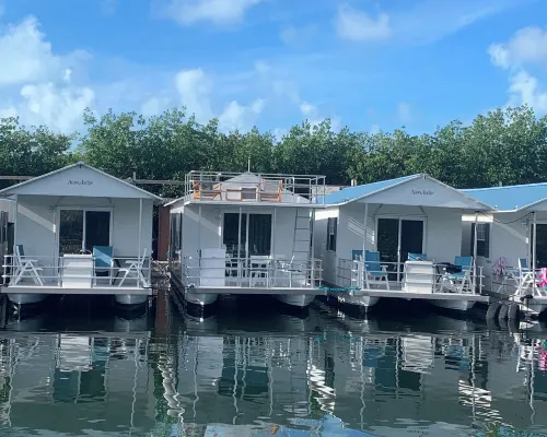 Aqua Lodges at Hurricane Hole Marina Hoteles en Stock Island