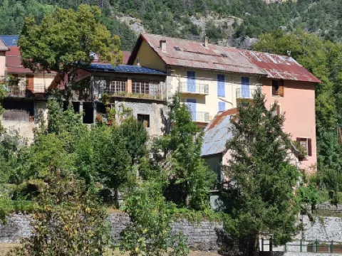 異國酒店 鄰近Auron (ski resort)的酒店