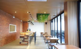 Kokotel Cebu Adira