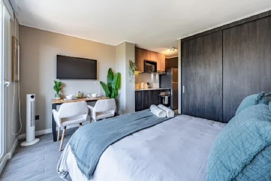 M&C Departamento Irarrazaval 614 Отели рядом с достопримечательностью «Парк Сан Луис де Макуль»