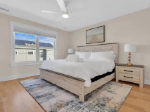 1 Block to Beach with Linens + Towels and Coffee Included Hotels near Seaside Park