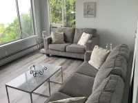 Stunning marina & Lake Michigan views, walking distance to downtown! Hotels in Manitowoc