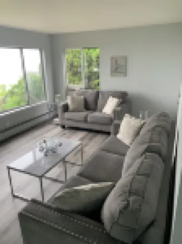 Stunning marina & Lake Michigan views, walking distance to downtown! Các khách sạn ở Manitowoc