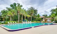 Cozy 2Br  Condo with Pool Bike-Trail Near Lake Beach Fireplace Safe Community