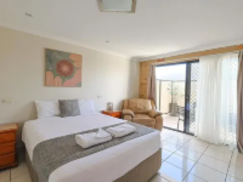 Emerald Central Palms Motel Hotels in Emerald