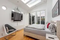 Luxury penthouse Leipzig Markt/ Thomaskirche with 5 comfortable double bedrooms