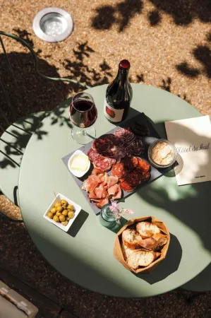 Hôtel du Mail Отели рядом с достопримечательностью «Университет Анже»