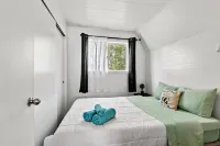 5Br Seattle Barn House, 15  to Stadiums