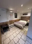 Pretty studio with calm on the heights of Cannes, 10 minutes from the Croisette.