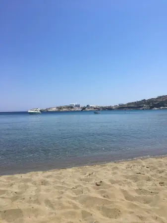 Artemonas: House with character